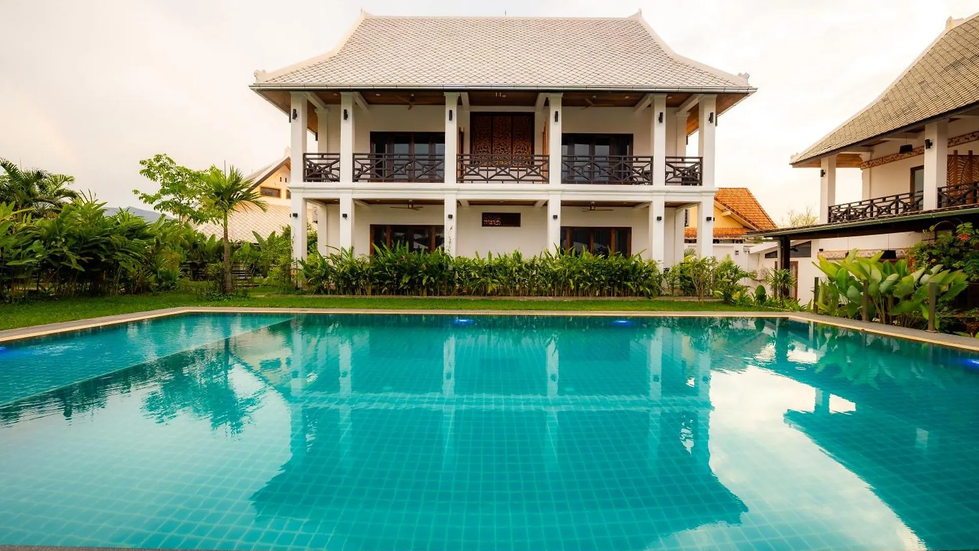 ****  Madilao Hotel Luang Prabang Laos