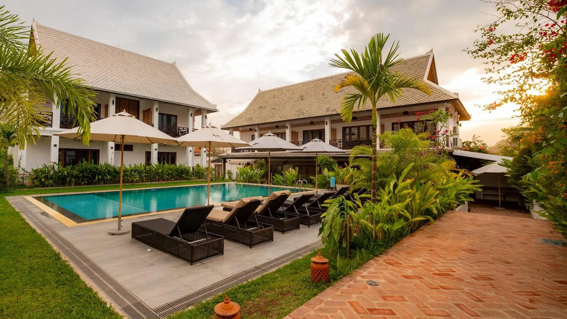 ****  Madilao Hotel Luang Prabang Laos