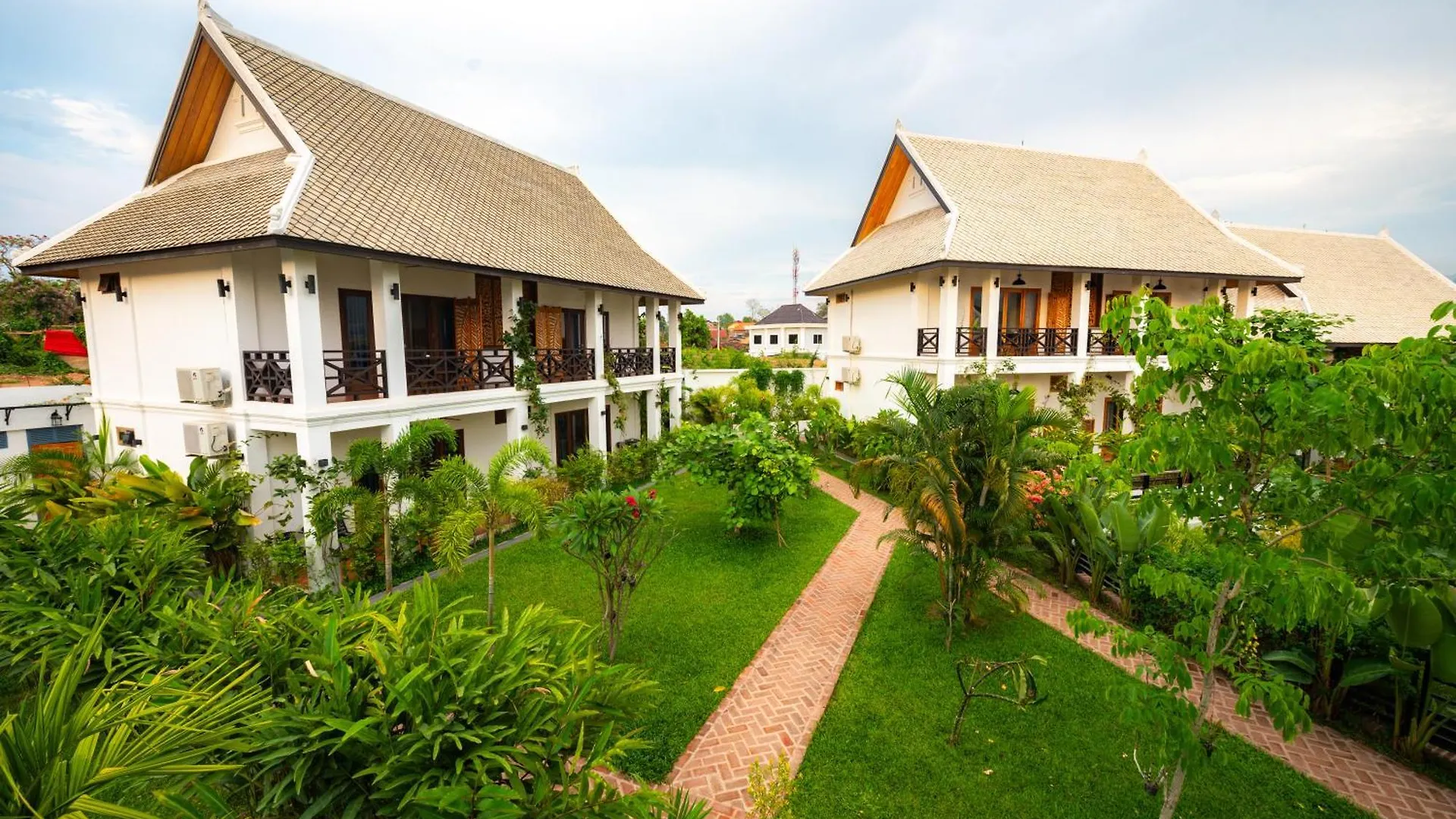 Madilao Hotel Luang Prabang 4*,  Laos
