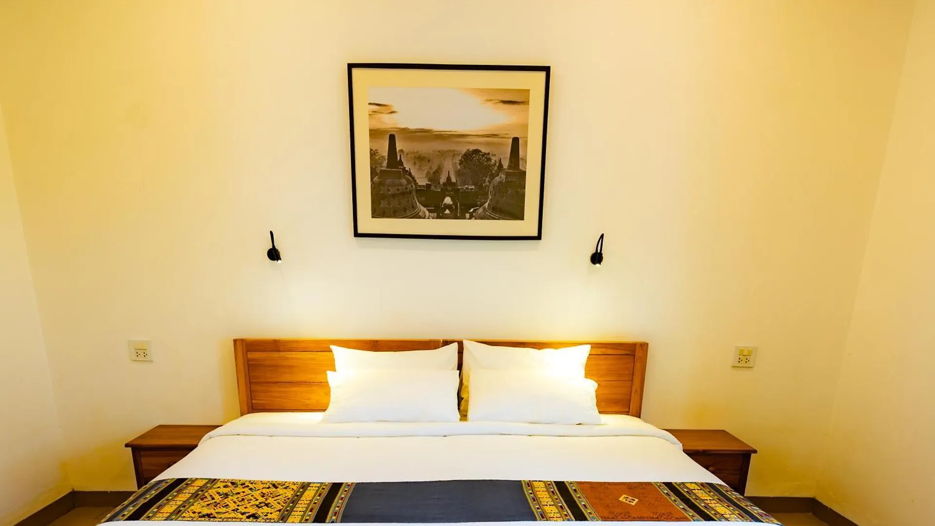 Madilao Hotel Luang Prabang 4*,  Laos